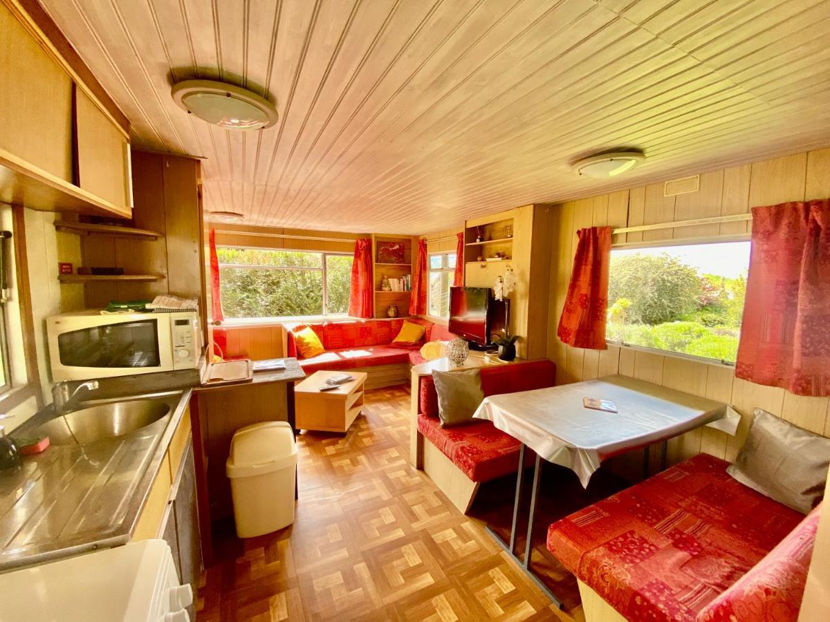Josnes Mobilhome Sous Chalet En Bois A La Ferme מראה חיצוני תמונה